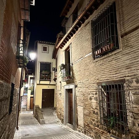 Apart. Palacio Canonigo 7 - Junto Catedral Toledo Buitenkant foto